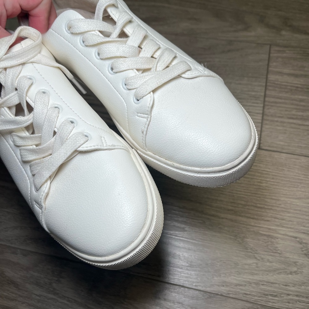 Joie White Faux Leather Sneakers Size 8.5 Women’s Casual Comfortable Everyday - Picture 9 of 12